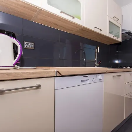 In Okrug Gornji 34370 Apartment Trogir