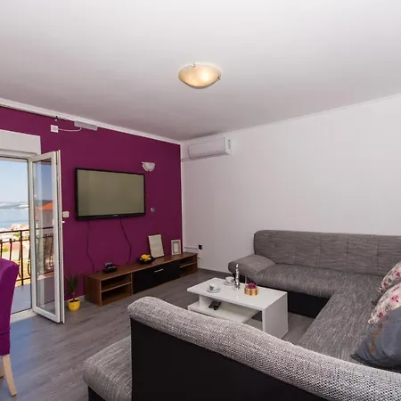 In Okrug Gornji 34370 Apartment Trogir